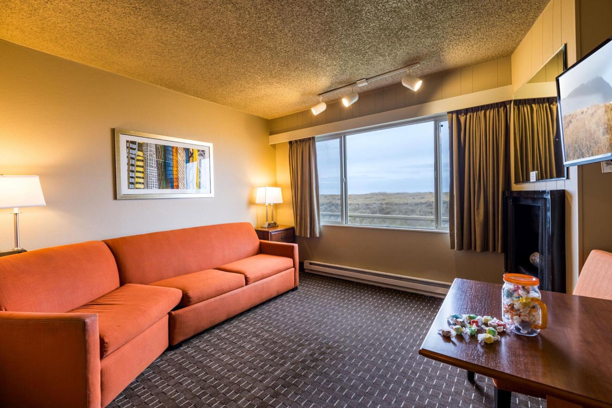 Ebb Tide Oceanfront Motel